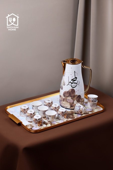 طقم دلة قهوة + 12 فنجان سادة + صينية اوف وايت مع ذهبي مرسم مورد شكل مسجد كتابة ( بالمحبة )